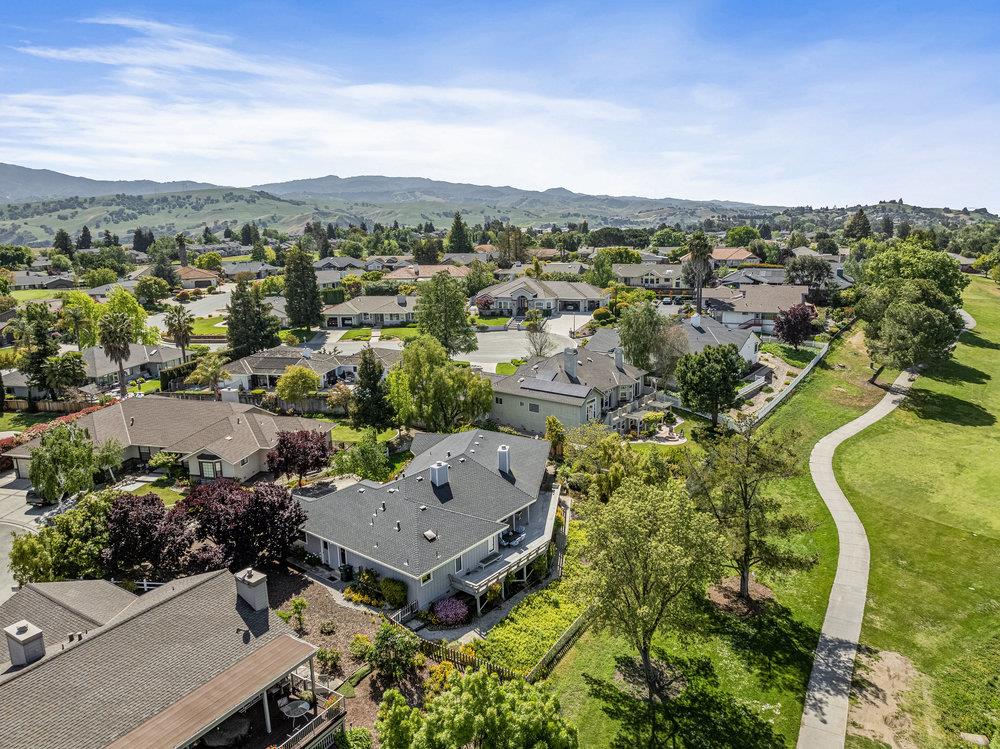 Detail Gallery Image 40 of 42 For 105 Louise Cir, Hollister,  CA 95023 - 3 Beds | 2/1 Baths