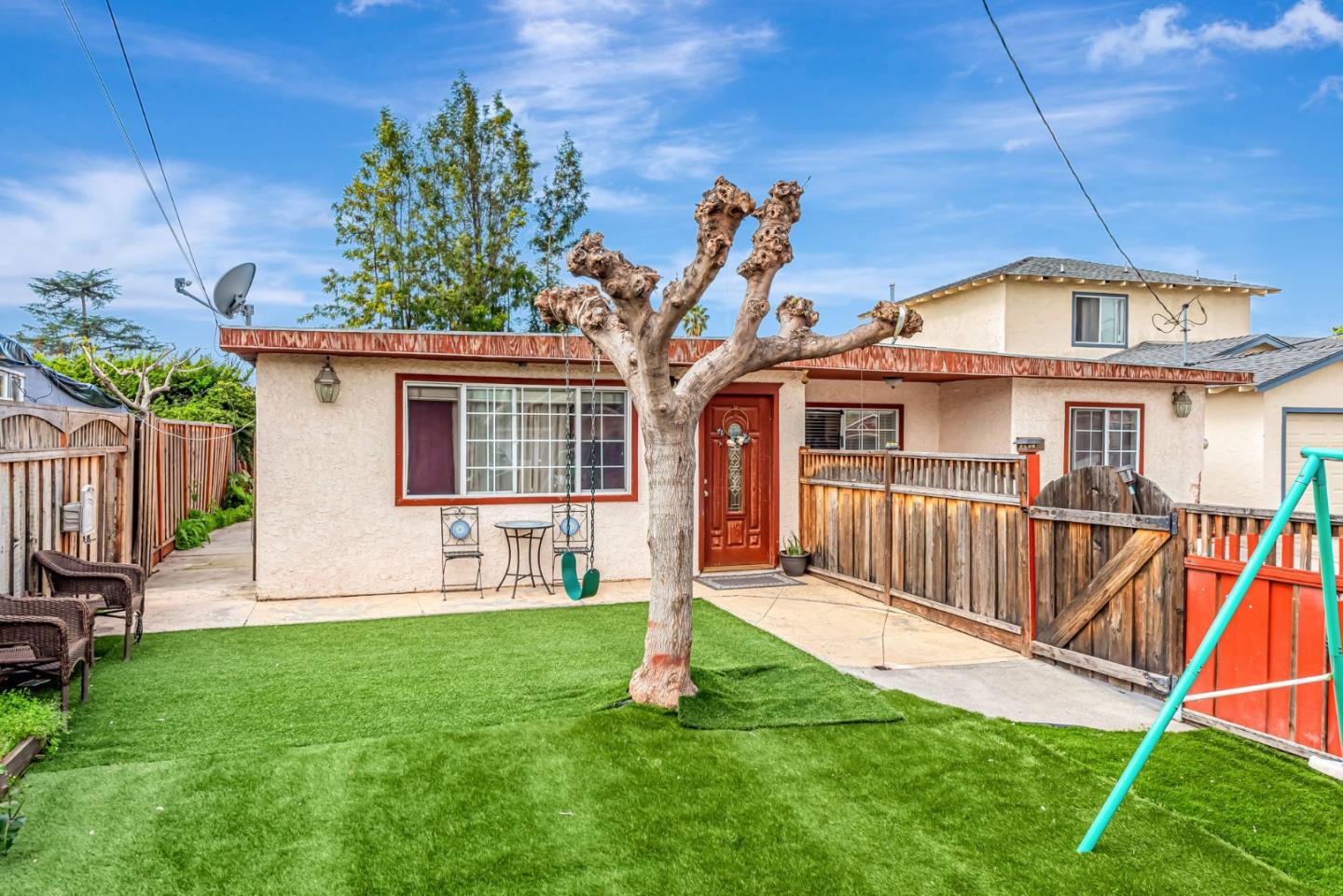 Detail Gallery Image 2 of 24 For 10285 Chrisland Ct, San Jose,  CA 95127 - 3 Beds | 1 Baths