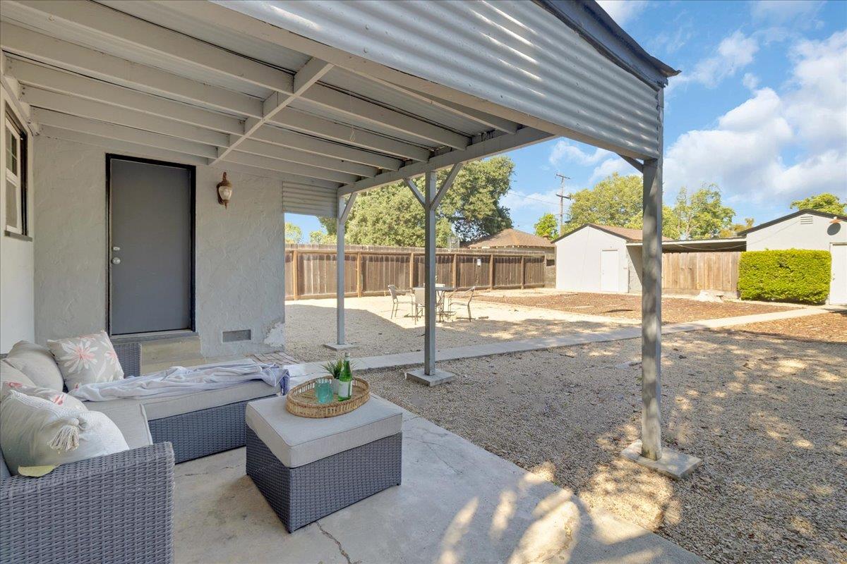 Detail Gallery Image 24 of 36 For 553 Line St, Hollister,  CA 95023 - 2 Beds | 1 Baths