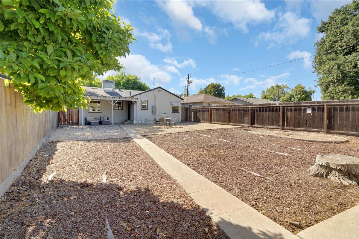 Detail Gallery Image 26 of 36 For 553 Line St, Hollister,  CA 95023 - 2 Beds | 1 Baths