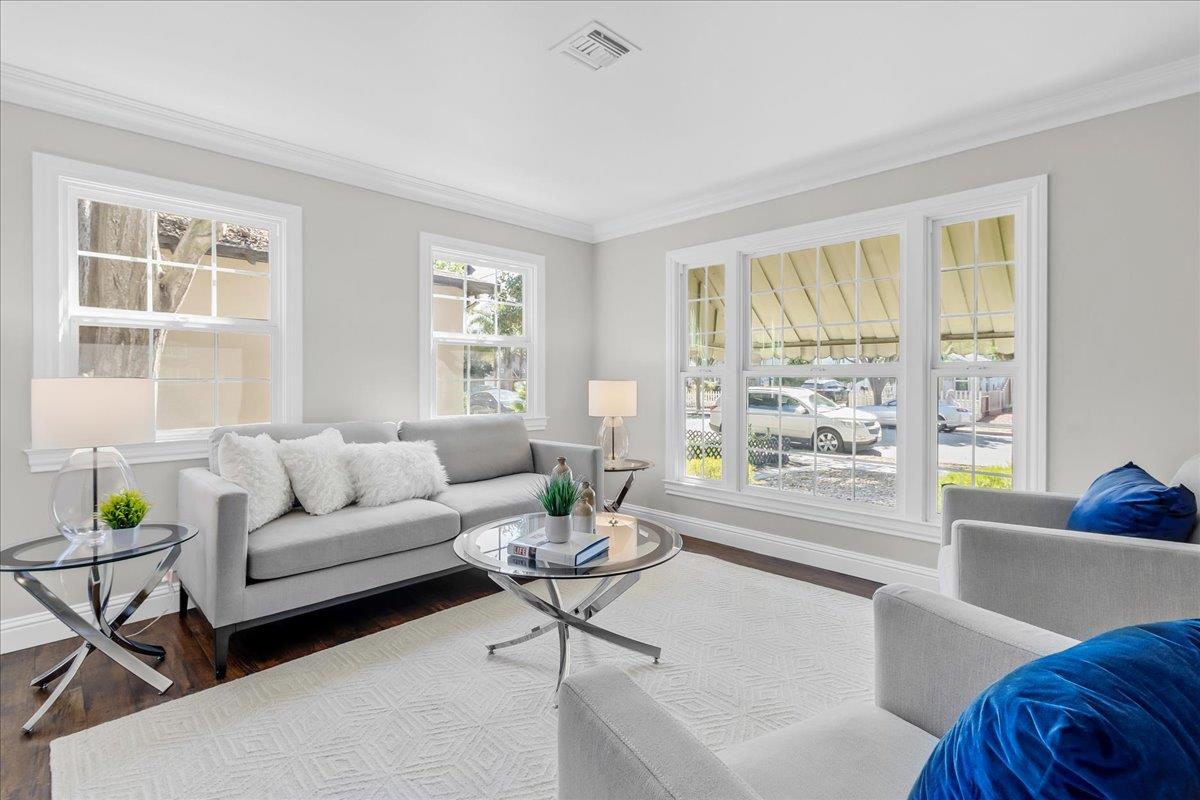 Detail Gallery Image 7 of 36 For 553 Line St, Hollister,  CA 95023 - 2 Beds | 1 Baths
