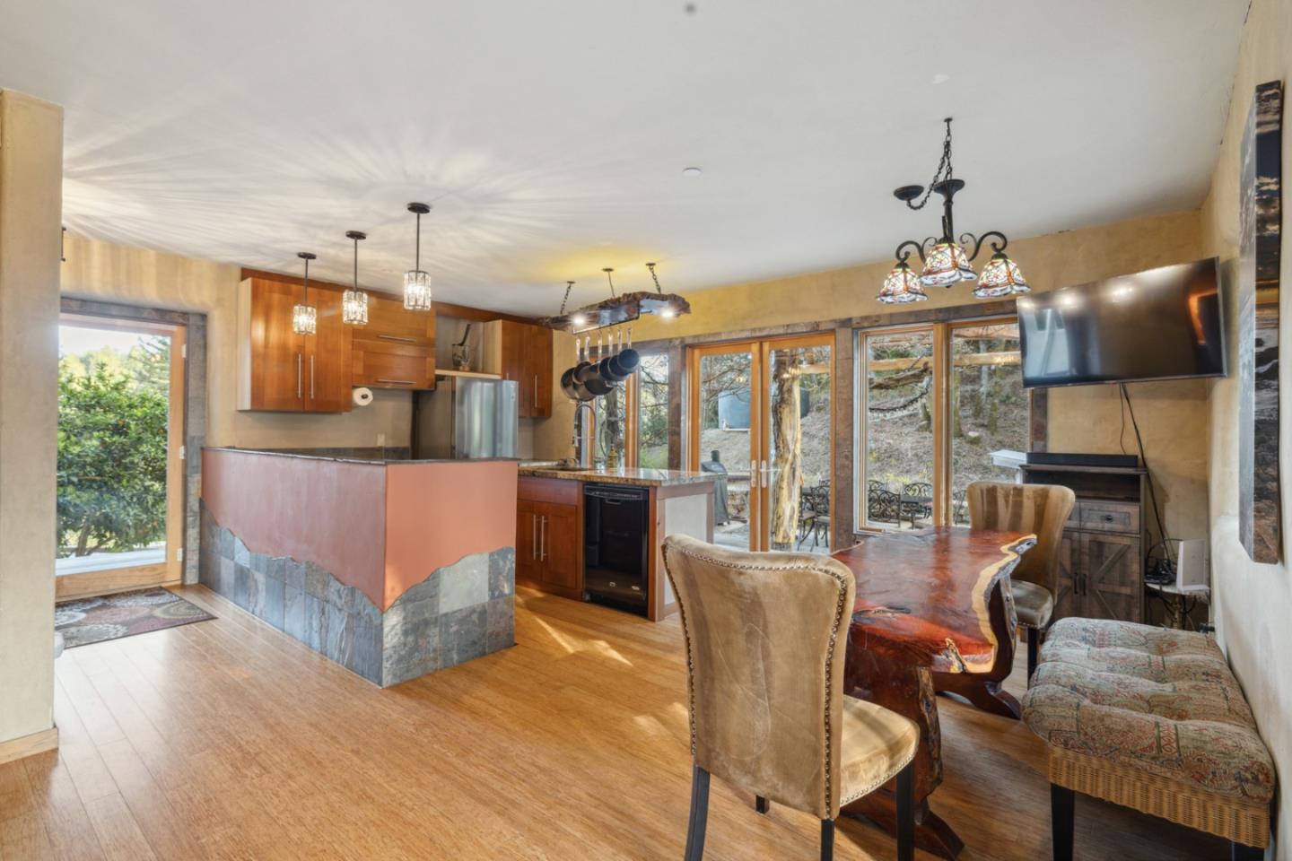 Detail Gallery Image 12 of 52 For 18010 Moonrise Rd, Boulder Creek,  CA 95006 - 1 Beds | 1/1 Baths