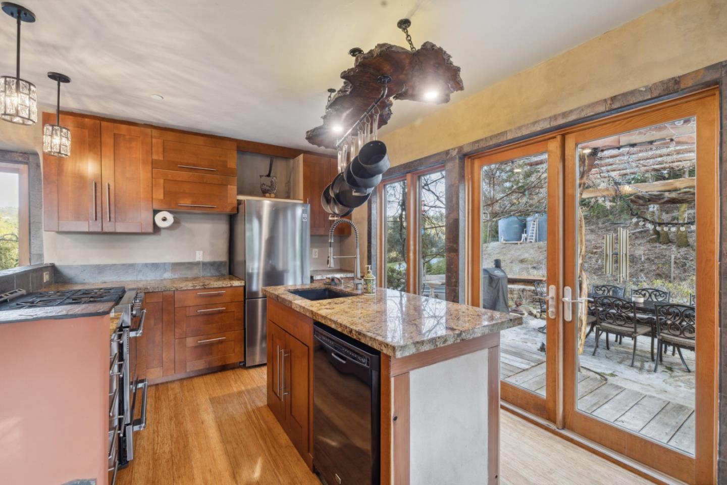 Detail Gallery Image 15 of 52 For 18010 Moonrise Rd, Boulder Creek,  CA 95006 - 1 Beds | 1/1 Baths