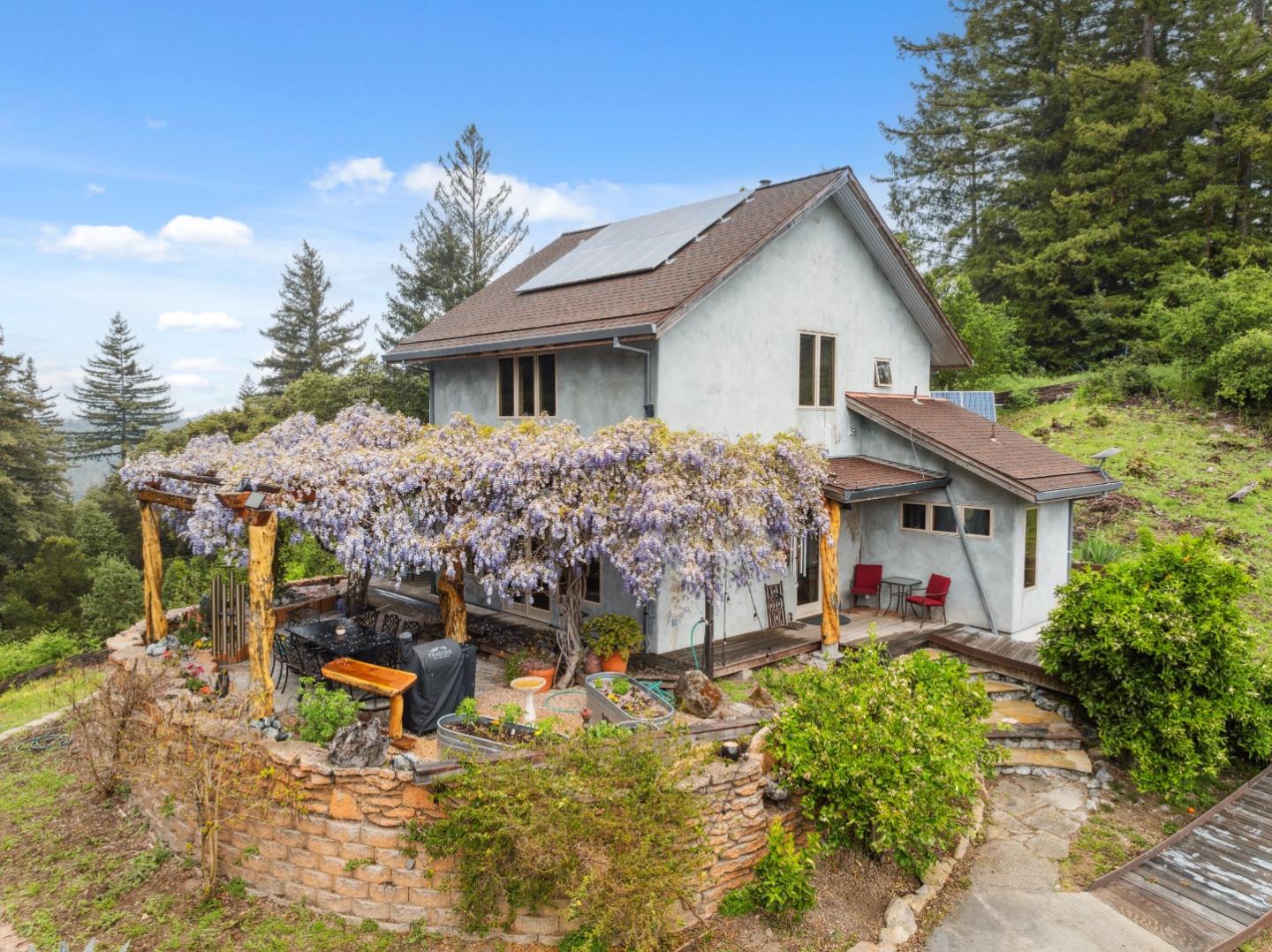 Detail Gallery Image 2 of 52 For 18010 Moonrise Rd, Boulder Creek,  CA 95006 - 1 Beds | 1/1 Baths