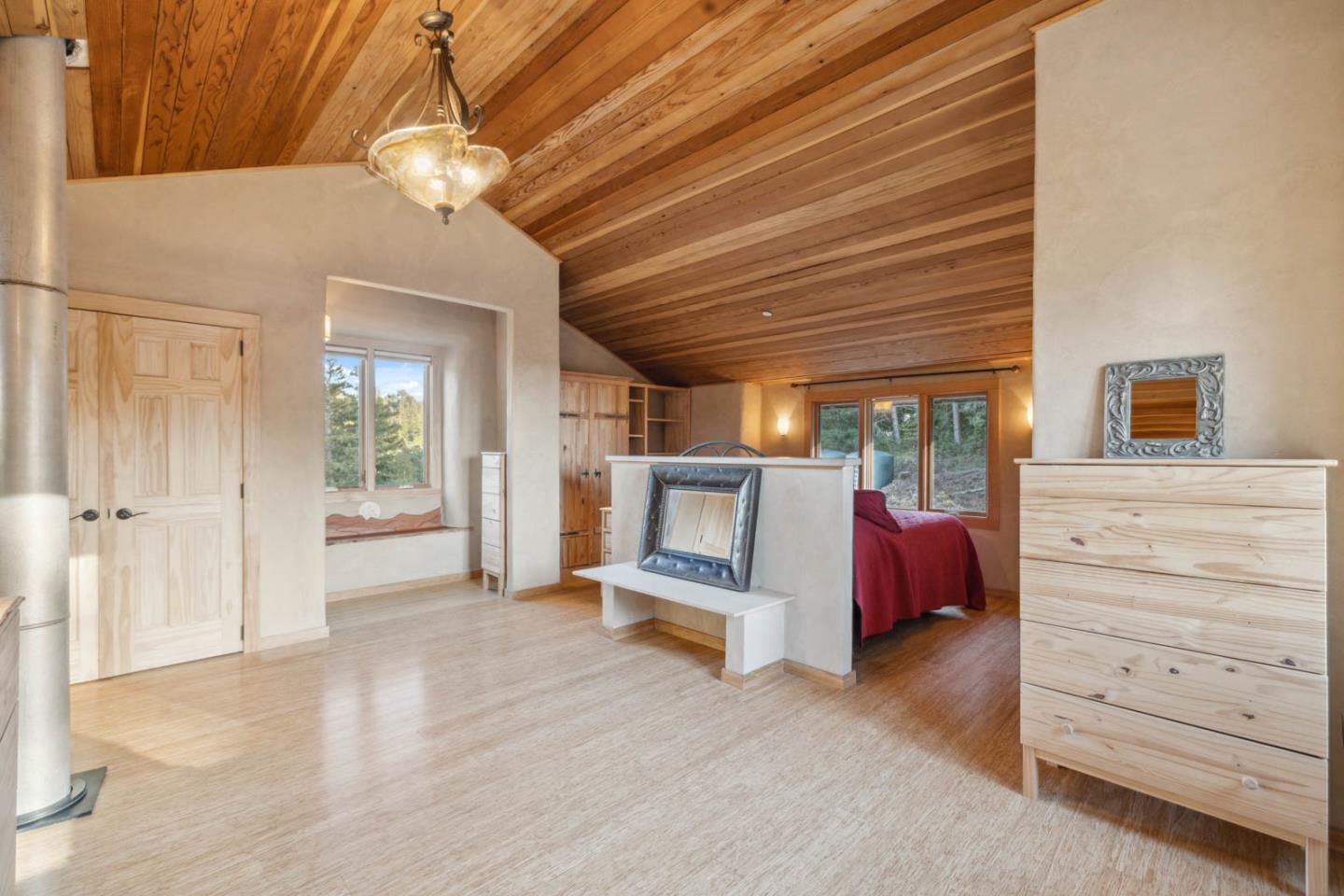 Detail Gallery Image 7 of 52 For 18010 Moonrise Rd, Boulder Creek,  CA 95006 - 1 Beds | 1/1 Baths
