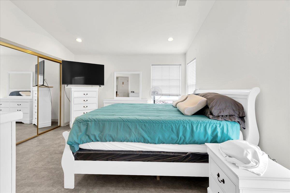 Detail Gallery Image 11 of 33 For 493 Churchill Way, Salinas,  CA 93906 - 4 Beds | 2/1 Baths