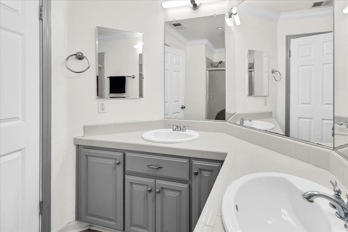 Detail Gallery Image 21 of 33 For 493 Churchill Way, Salinas,  CA 93906 - 4 Beds | 2/1 Baths