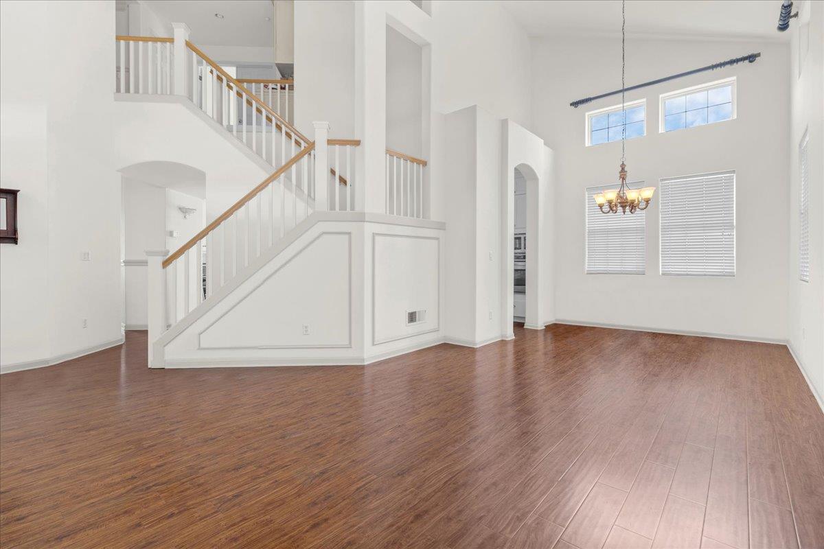 Detail Gallery Image 5 of 33 For 493 Churchill Way, Salinas,  CA 93906 - 4 Beds | 2/1 Baths