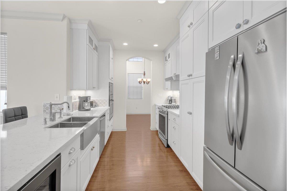 Detail Gallery Image 9 of 33 For 493 Churchill Way, Salinas,  CA 93906 - 4 Beds | 2/1 Baths