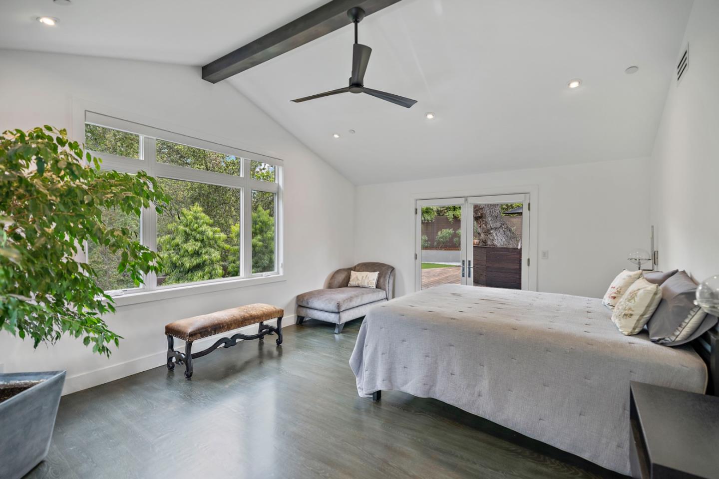 Detail Gallery Image 18 of 54 For 14594 Eastview Dr, Los Gatos,  CA 95032 - 5 Beds | 4/1 Baths