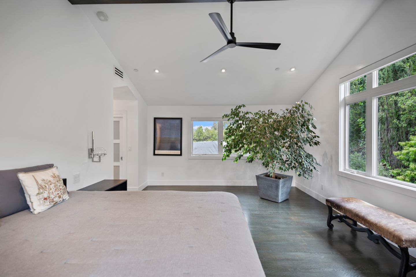 Detail Gallery Image 20 of 54 For 14594 Eastview Dr, Los Gatos,  CA 95032 - 5 Beds | 4/1 Baths