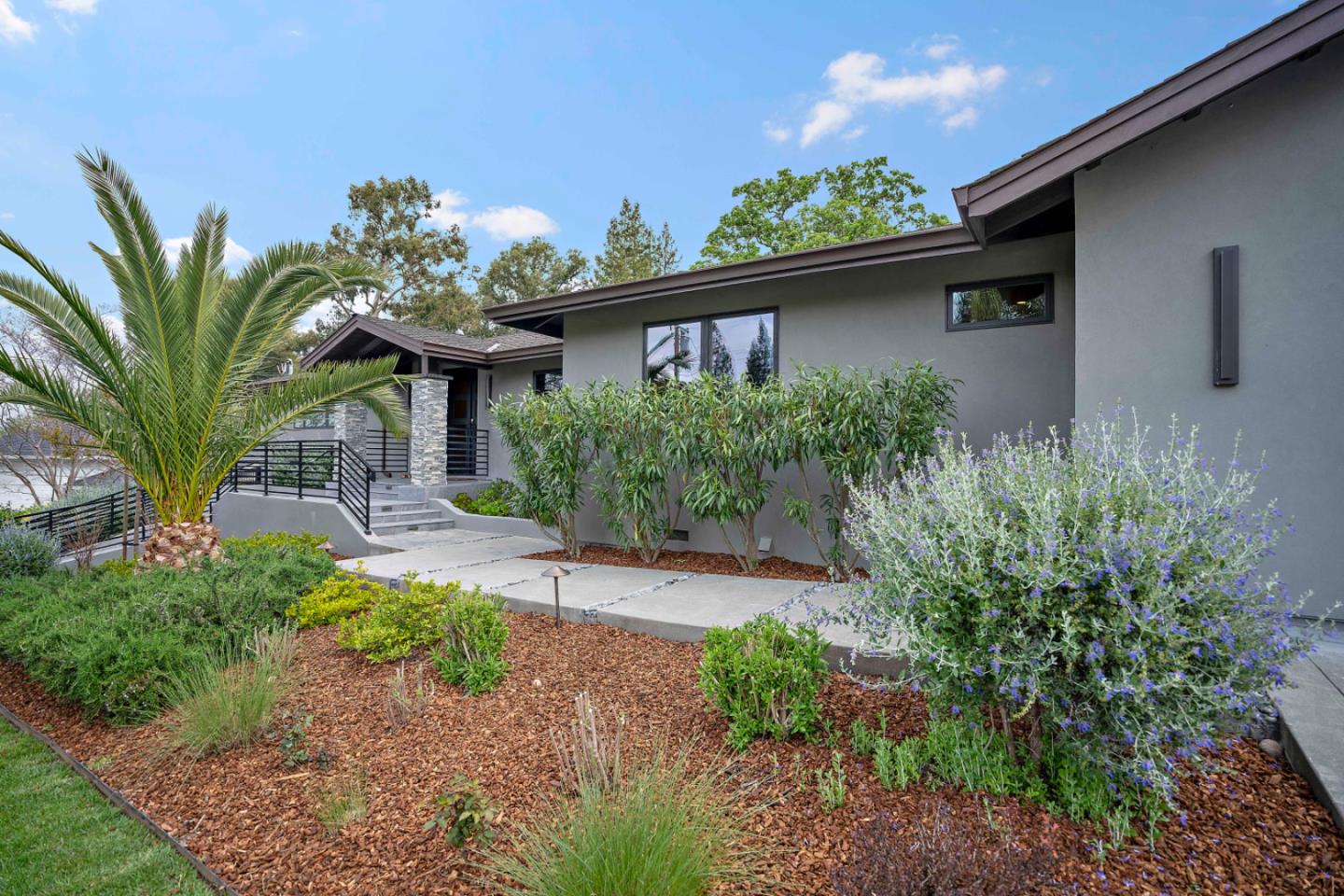 Detail Gallery Image 3 of 54 For 14594 Eastview Dr, Los Gatos,  CA 95032 - 5 Beds | 4/1 Baths