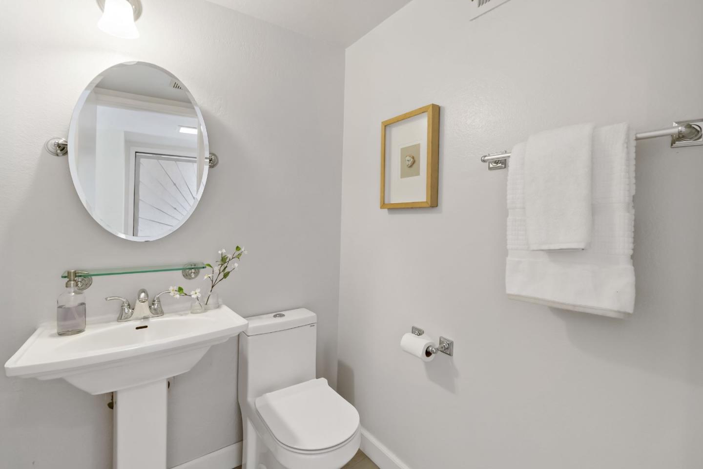 Detail Gallery Image 15 of 31 For 614 Lakehaven Ter, Sunnyvale,  CA 94089 - 3 Beds | 2/1 Baths