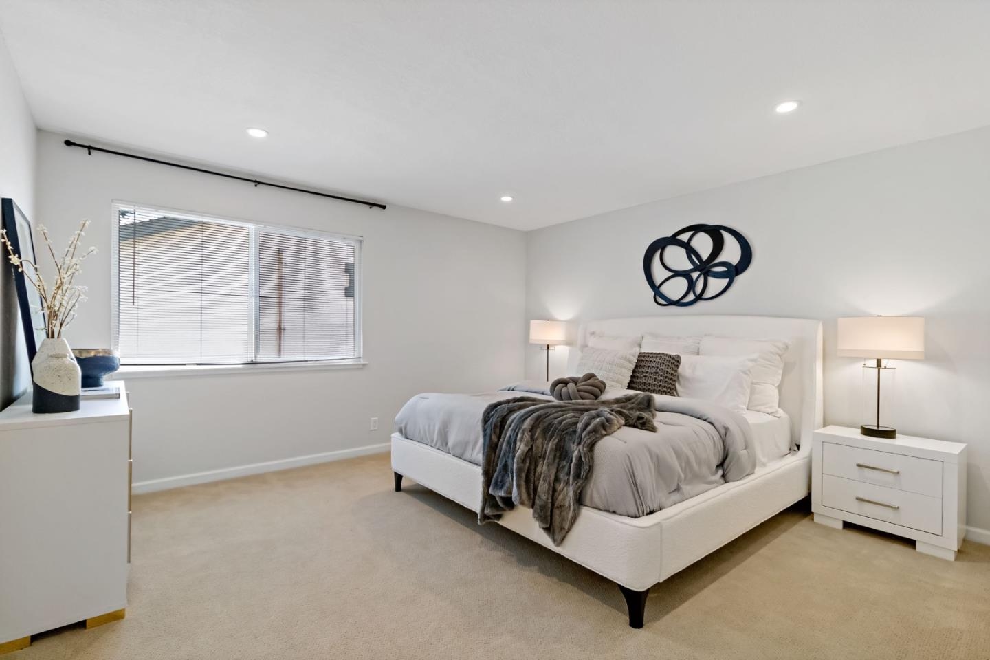 Detail Gallery Image 16 of 31 For 614 Lakehaven Ter, Sunnyvale,  CA 94089 - 3 Beds | 2/1 Baths