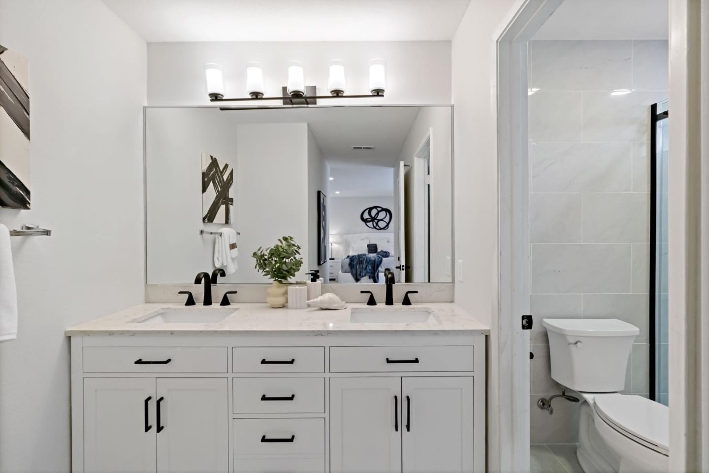 Detail Gallery Image 19 of 31 For 614 Lakehaven Ter, Sunnyvale,  CA 94089 - 3 Beds | 2/1 Baths
