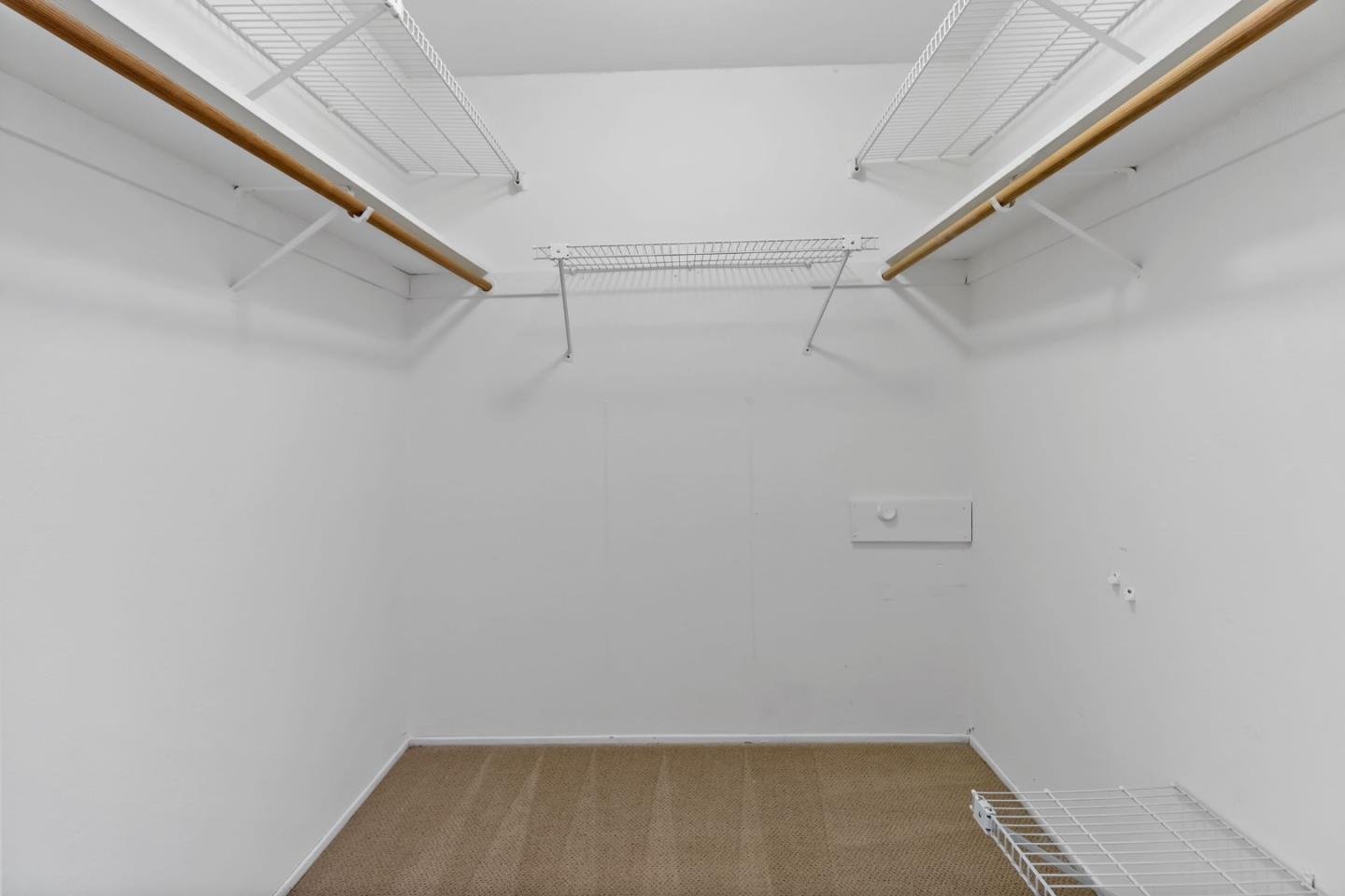 Detail Gallery Image 22 of 31 For 614 Lakehaven Ter, Sunnyvale,  CA 94089 - 3 Beds | 2/1 Baths