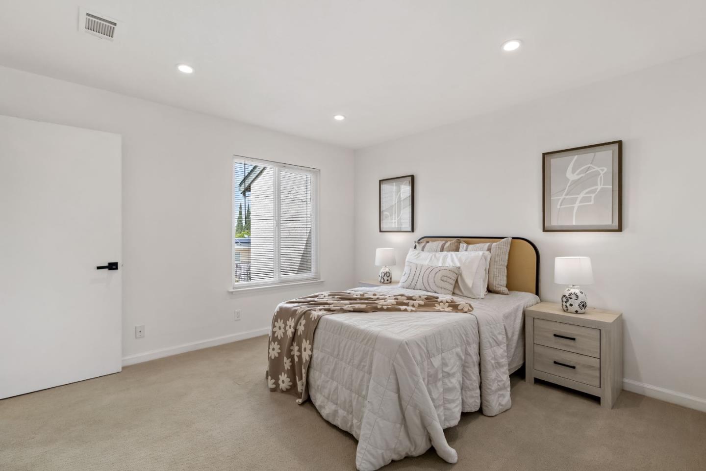 Detail Gallery Image 26 of 31 For 614 Lakehaven Ter, Sunnyvale,  CA 94089 - 3 Beds | 2/1 Baths