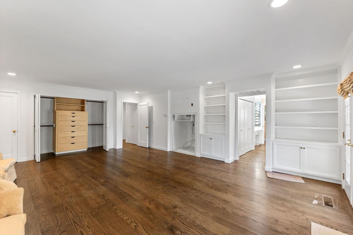 Detail Gallery Image 61 of 83 For 680 Fairway Cir, Hillsborough,  CA 94010 - 3 Beds | 3/1 Baths