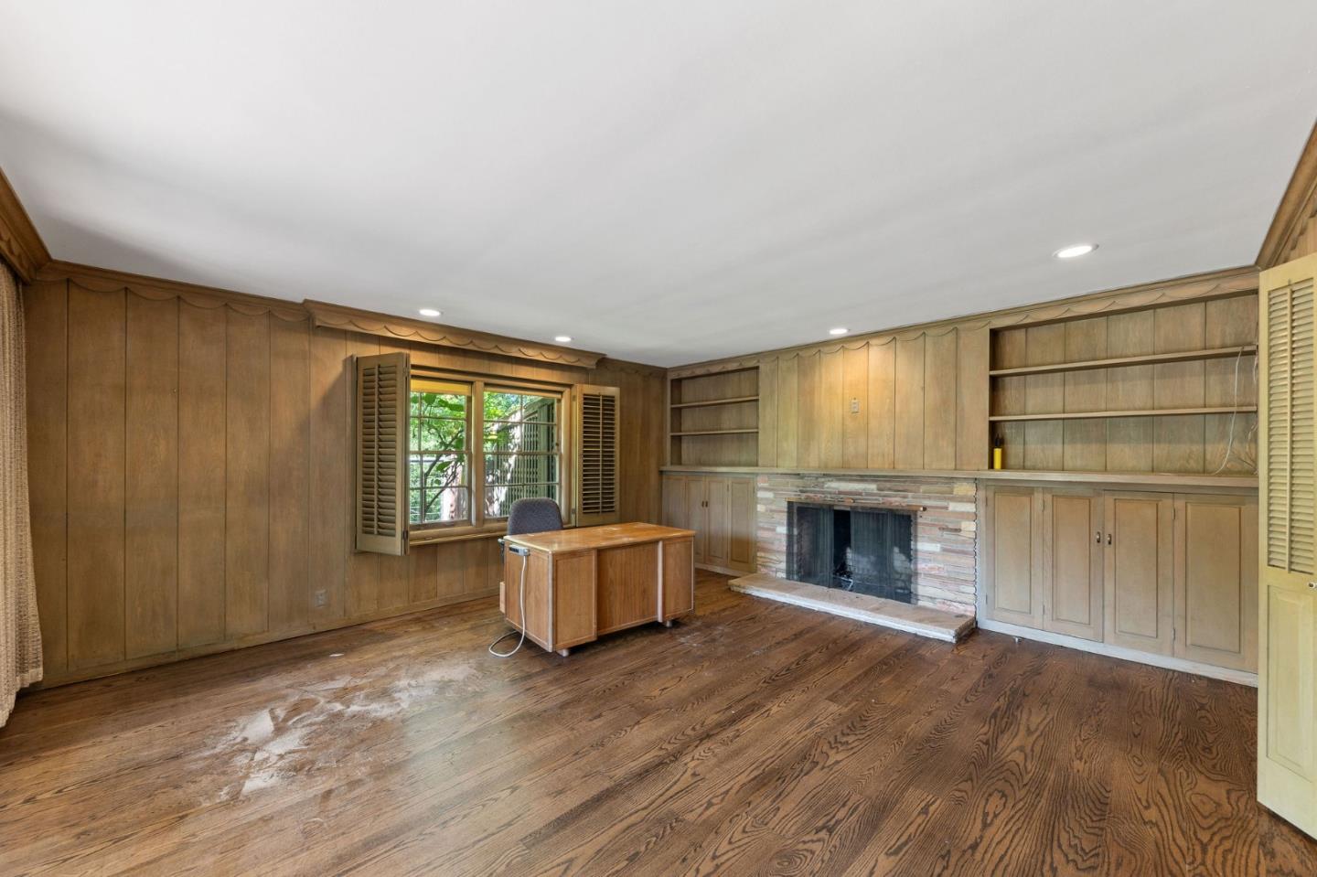 Detail Gallery Image 63 of 83 For 680 Fairway Cir, Hillsborough,  CA 94010 - 3 Beds | 3/1 Baths