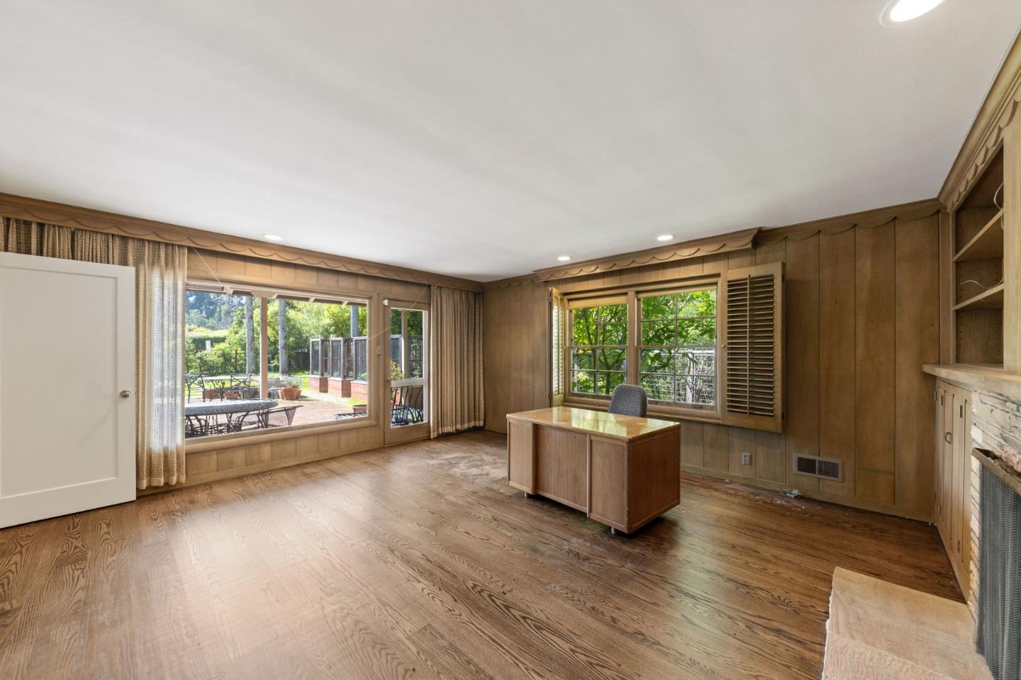 Detail Gallery Image 66 of 83 For 680 Fairway Cir, Hillsborough,  CA 94010 - 3 Beds | 3/1 Baths