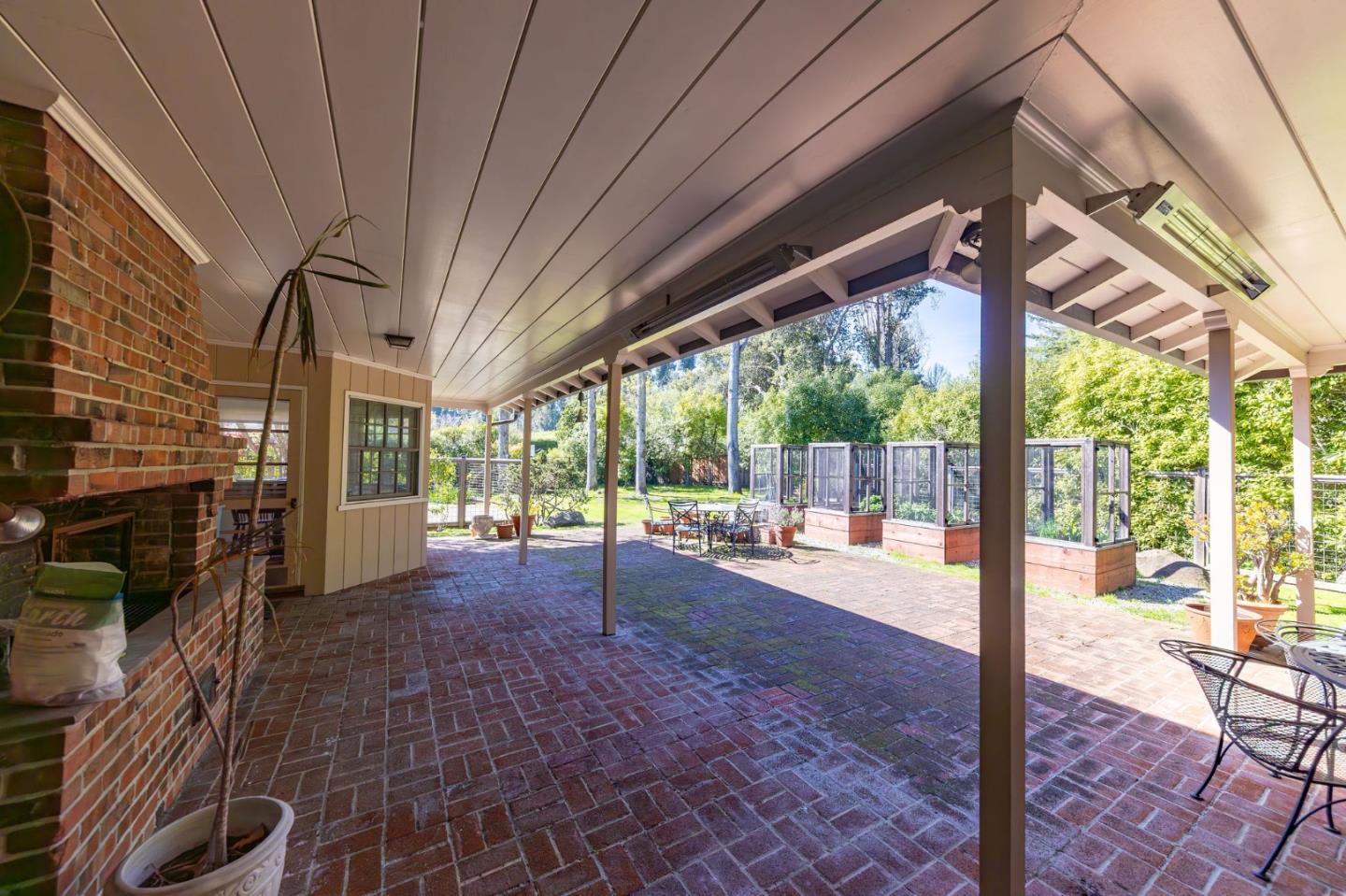 Detail Gallery Image 70 of 83 For 680 Fairway Cir, Hillsborough,  CA 94010 - 3 Beds | 3/1 Baths