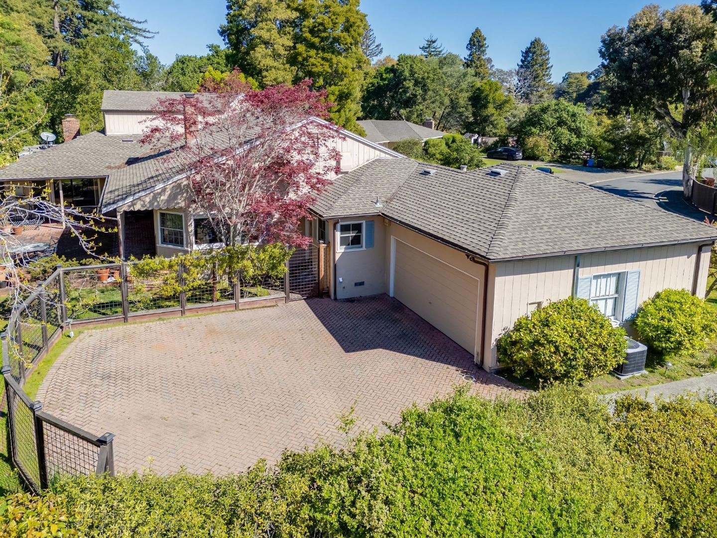 Detail Gallery Image 78 of 83 For 680 Fairway Cir, Hillsborough,  CA 94010 - 3 Beds | 3/1 Baths