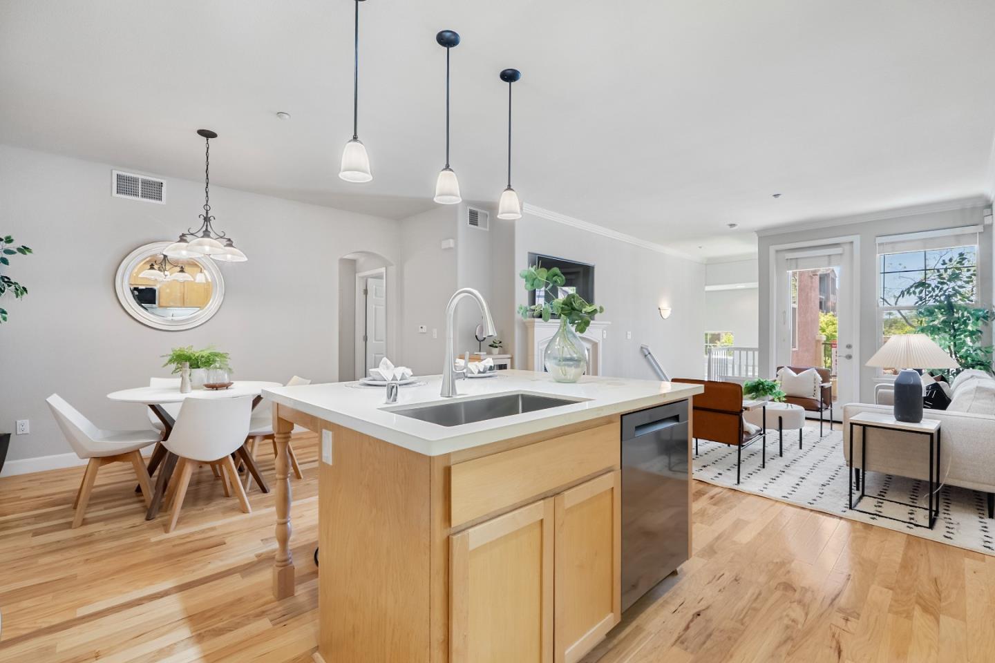 Detail Gallery Image 12 of 45 For 1815 Camino Leonor, San Jose,  CA 95131 - 2 Beds | 2 Baths