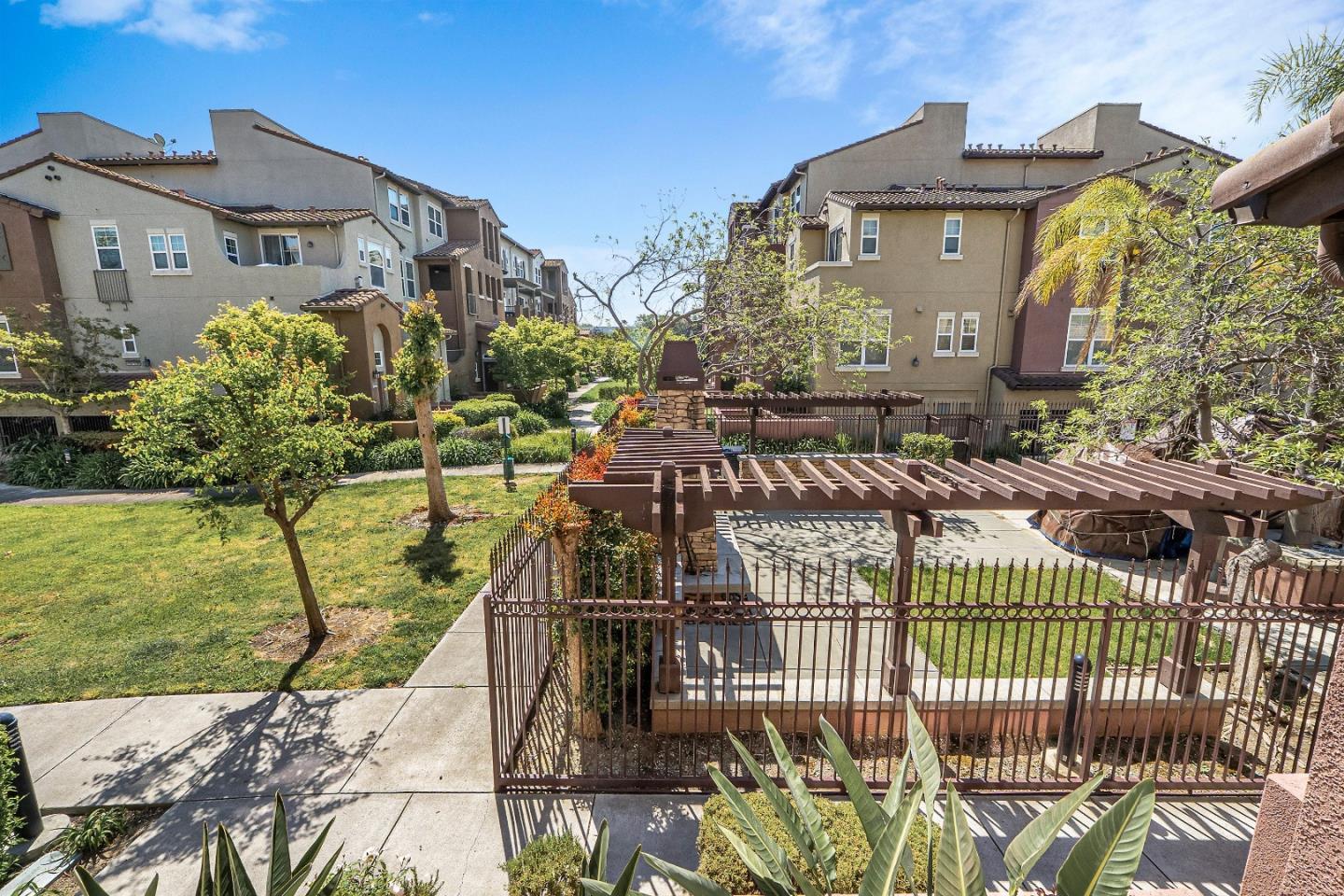 Detail Gallery Image 28 of 45 For 1815 Camino Leonor, San Jose,  CA 95131 - 2 Beds | 2 Baths