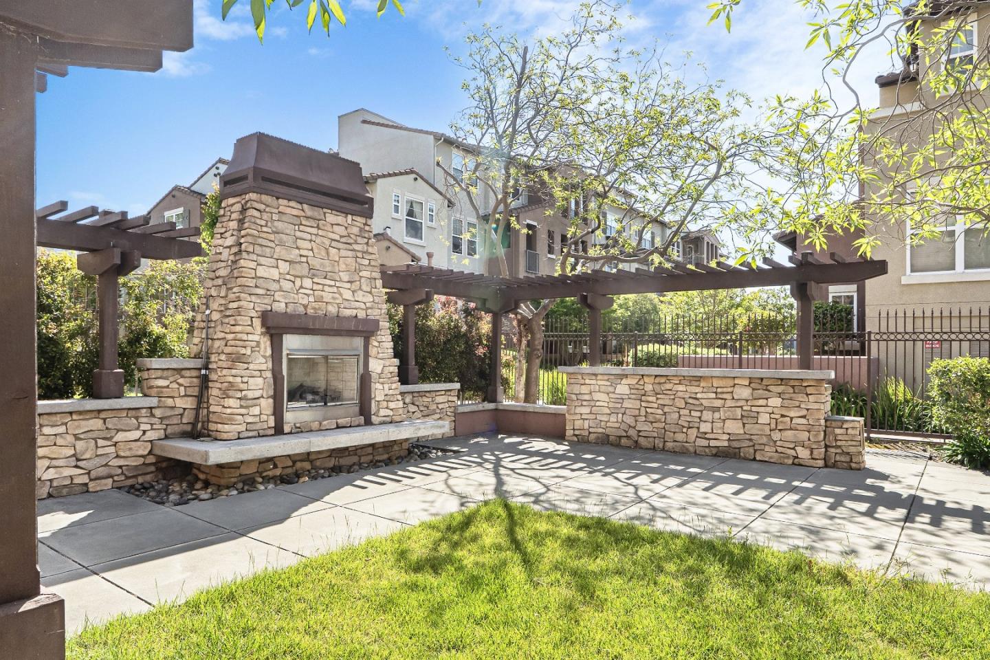 Detail Gallery Image 34 of 45 For 1815 Camino Leonor, San Jose,  CA 95131 - 2 Beds | 2 Baths