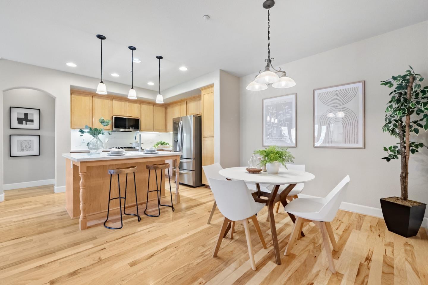 Detail Gallery Image 7 of 45 For 1815 Camino Leonor, San Jose,  CA 95131 - 2 Beds | 2 Baths
