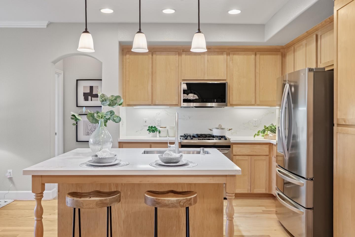 Detail Gallery Image 9 of 45 For 1815 Camino Leonor, San Jose,  CA 95131 - 2 Beds | 2 Baths