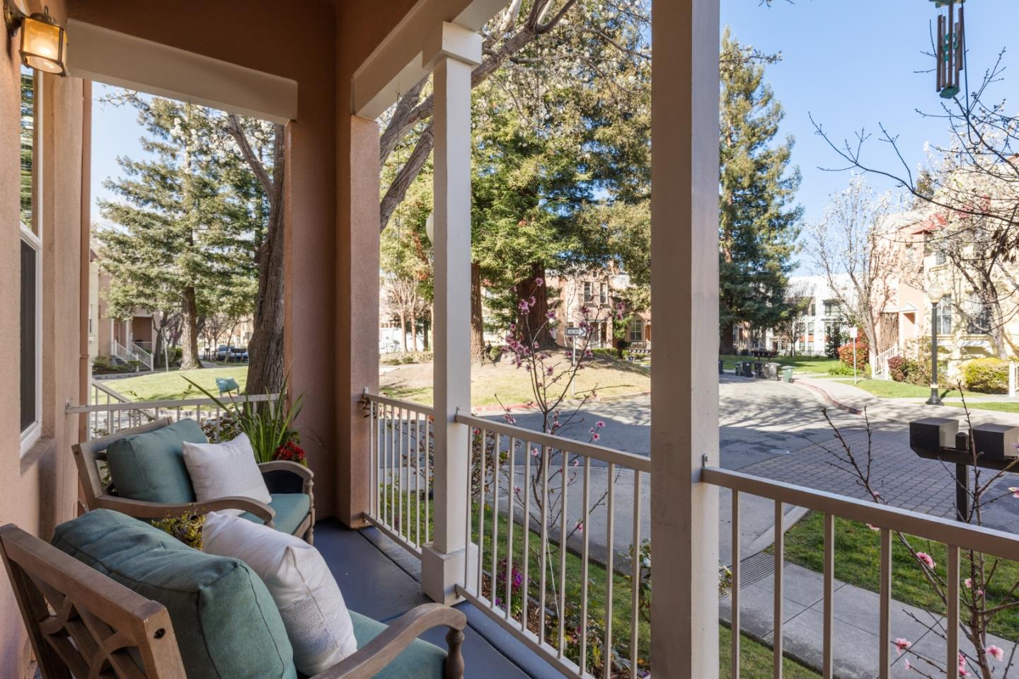 Detail Gallery Image 2 of 37 For 121 Pacchetti Way, Mountain View,  CA 94040 - 4 Beds | 3 Baths