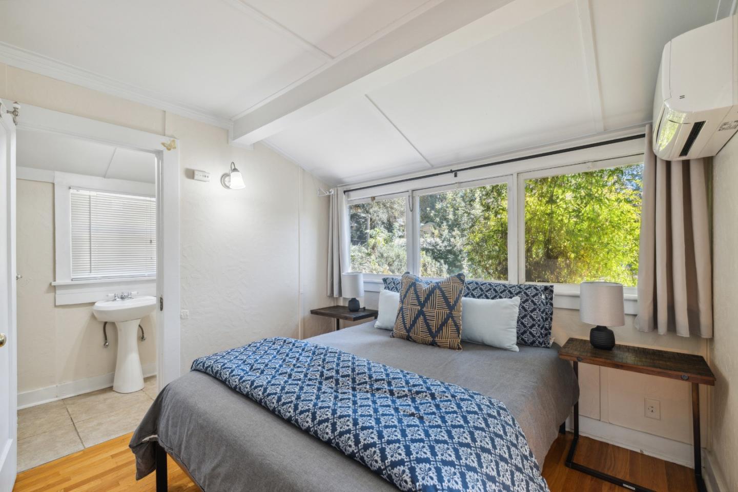 Detail Gallery Image 15 of 54 For 130 Pine St, Ben Lomond,  CA 95005 - 4 Beds | 3 Baths
