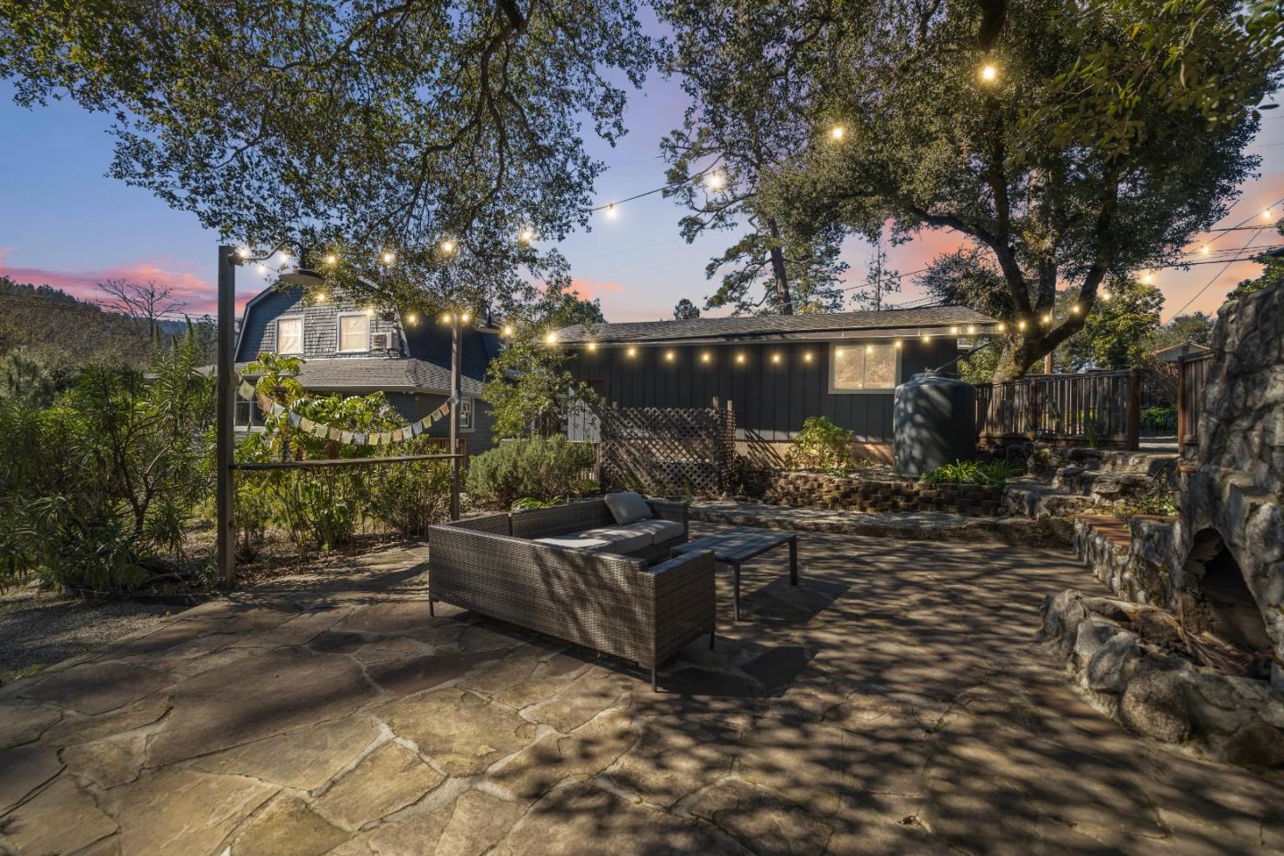 Detail Gallery Image 2 of 54 For 130 Pine St, Ben Lomond,  CA 95005 - 4 Beds | 3 Baths