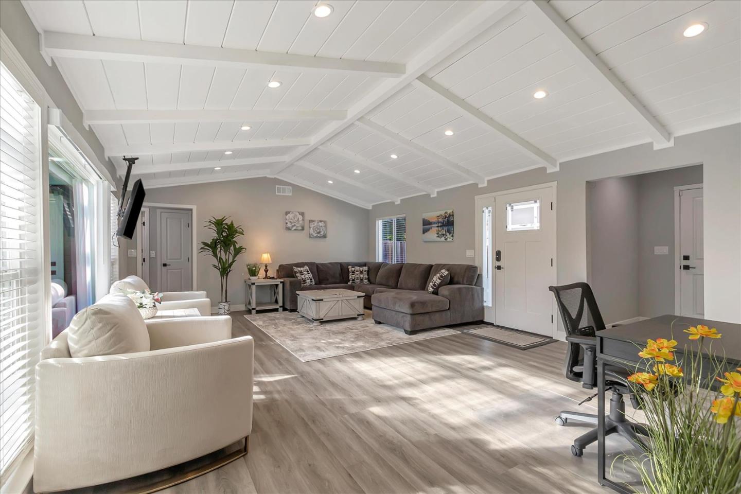 Detail Gallery Image 4 of 26 For 3380 Cecil Ave, Santa Clara,  CA 95050 - 4 Beds | 3 Baths