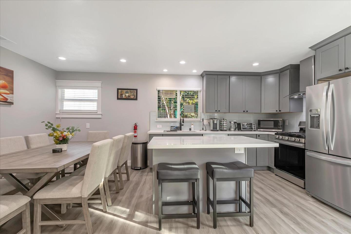 Detail Gallery Image 5 of 26 For 3380 Cecil Ave, Santa Clara,  CA 95050 - 4 Beds | 3 Baths