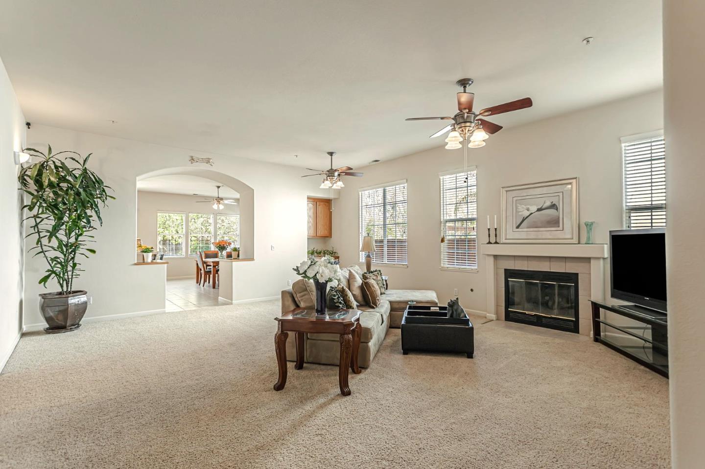 Detail Gallery Image 8 of 29 For 9 Ahwahnee St, San Juan Bautista,  CA 95045 - 4 Beds | 3 Baths