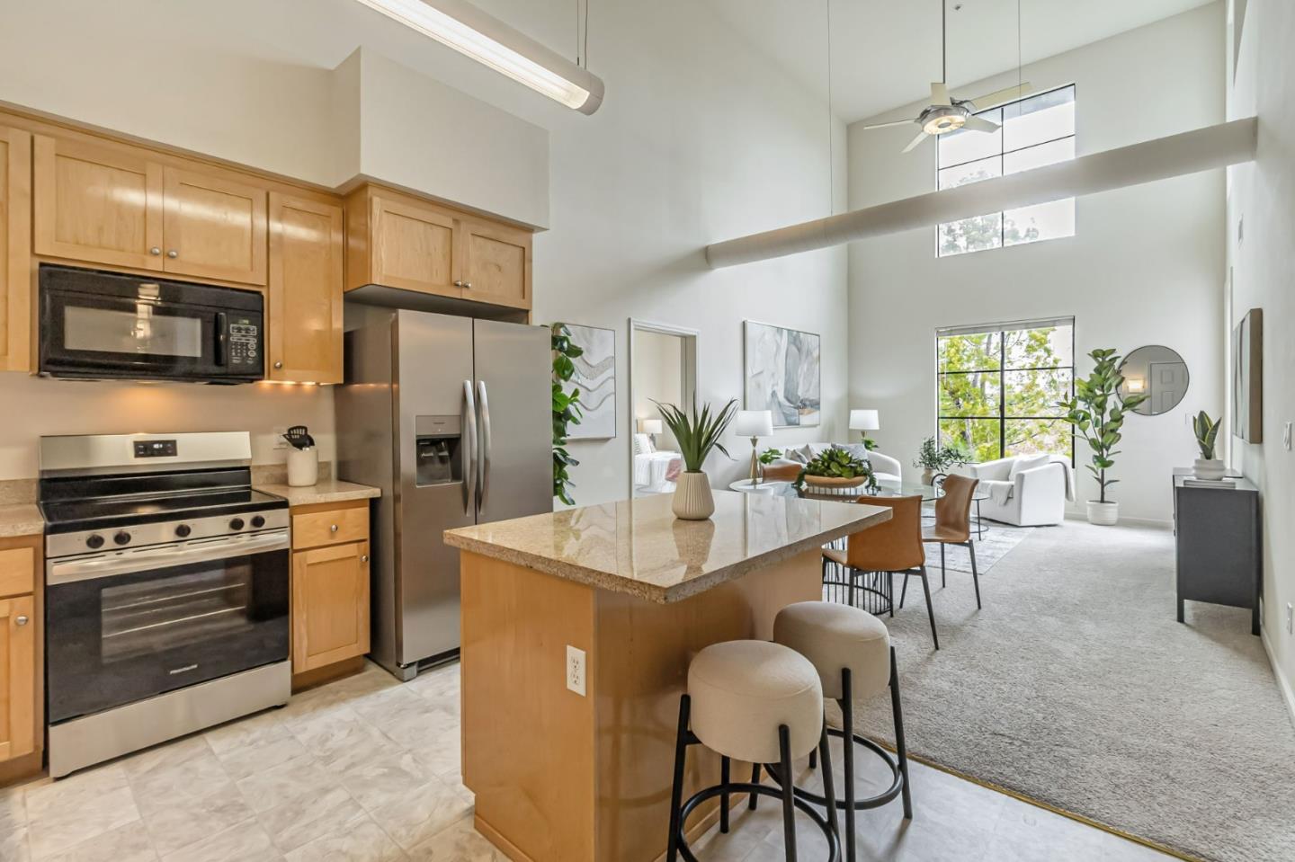 Detail Gallery Image 2 of 60 For 800 N 8th St #313,  San Jose,  CA 95112 - 3 Beds | 3 Baths