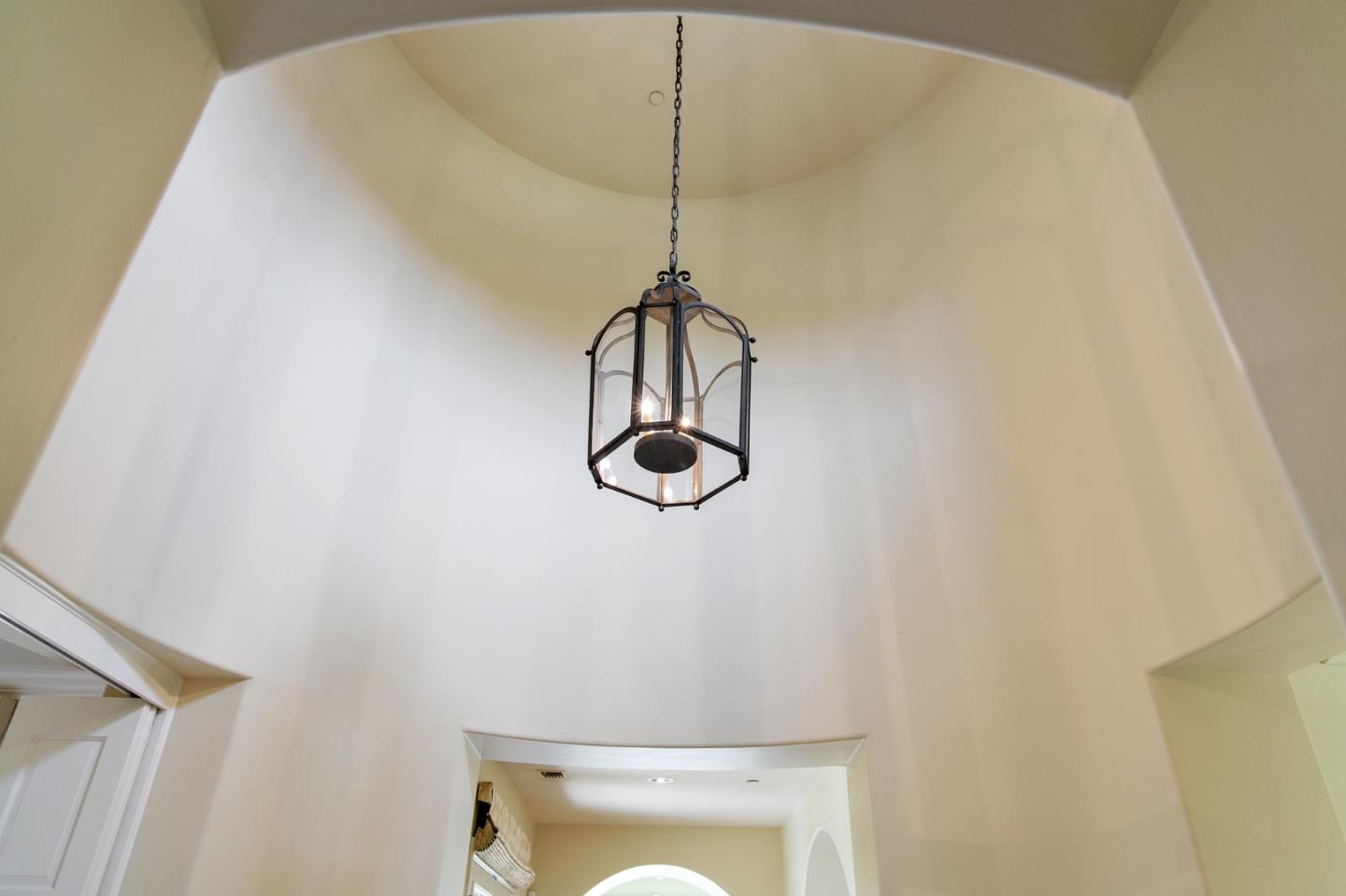 Detail Gallery Image 10 of 87 For 1305 Lions Peak Ln, San Martin,  CA 95046 - 4 Beds | 4/1 Baths