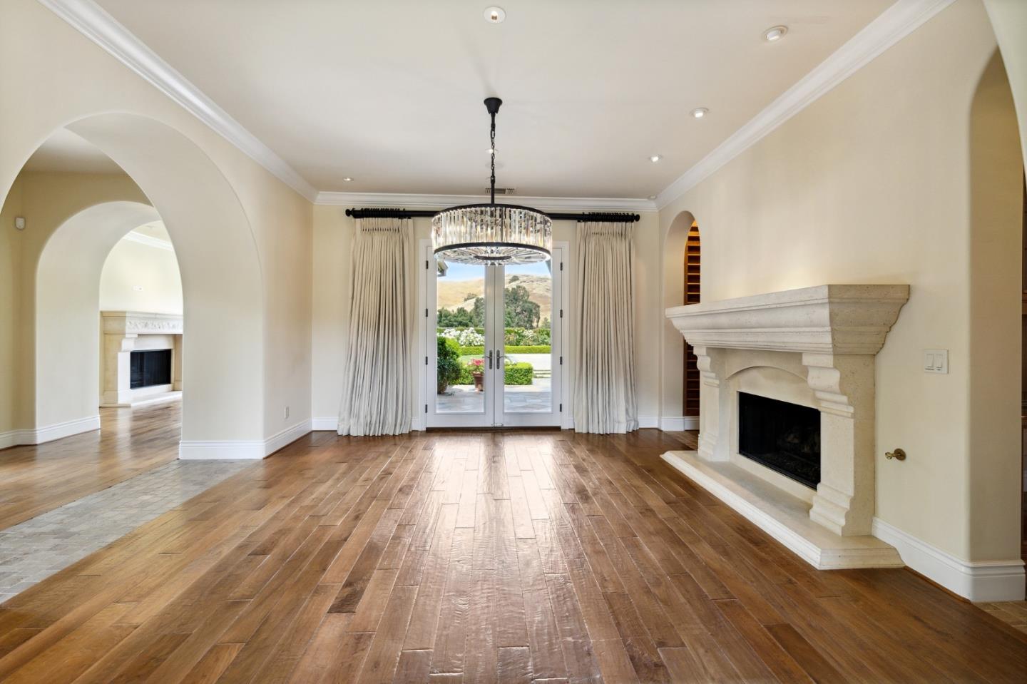 Detail Gallery Image 14 of 87 For 1305 Lions Peak Ln, San Martin,  CA 95046 - 4 Beds | 4/1 Baths