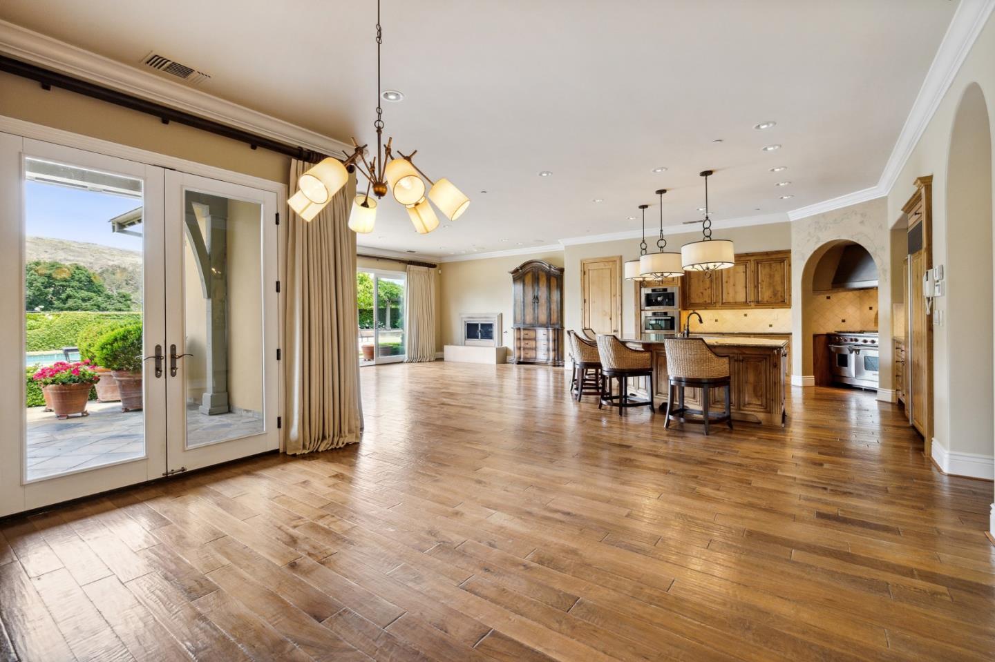Detail Gallery Image 24 of 87 For 1305 Lions Peak Ln, San Martin,  CA 95046 - 4 Beds | 4/1 Baths