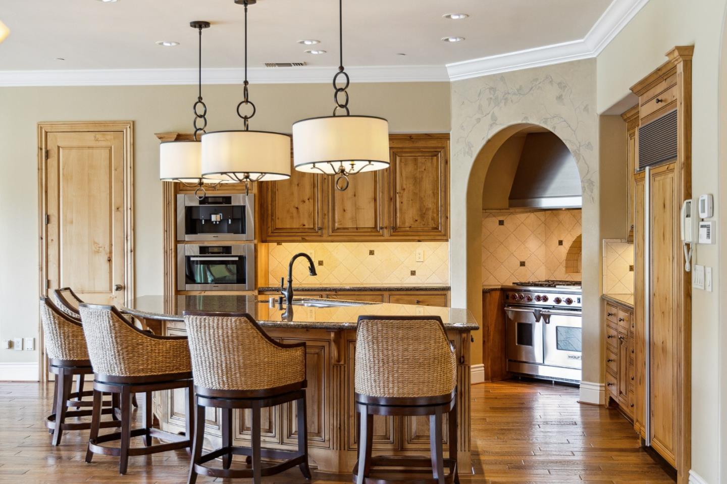 Detail Gallery Image 26 of 87 For 1305 Lions Peak Ln, San Martin,  CA 95046 - 4 Beds | 4/1 Baths