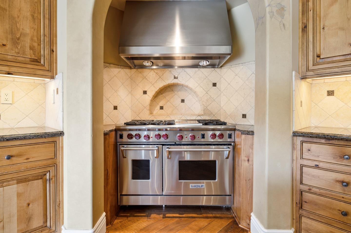 Detail Gallery Image 33 of 87 For 1305 Lions Peak Ln, San Martin,  CA 95046 - 4 Beds | 4/1 Baths