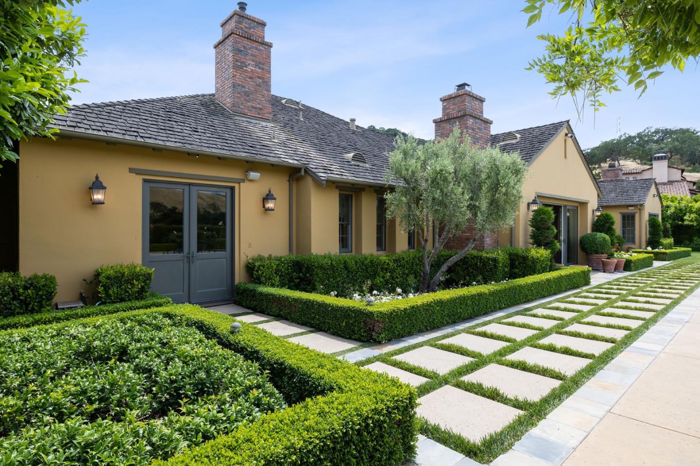 Detail Gallery Image 36 of 87 For 1305 Lions Peak Ln, San Martin,  CA 95046 - 4 Beds | 4/1 Baths