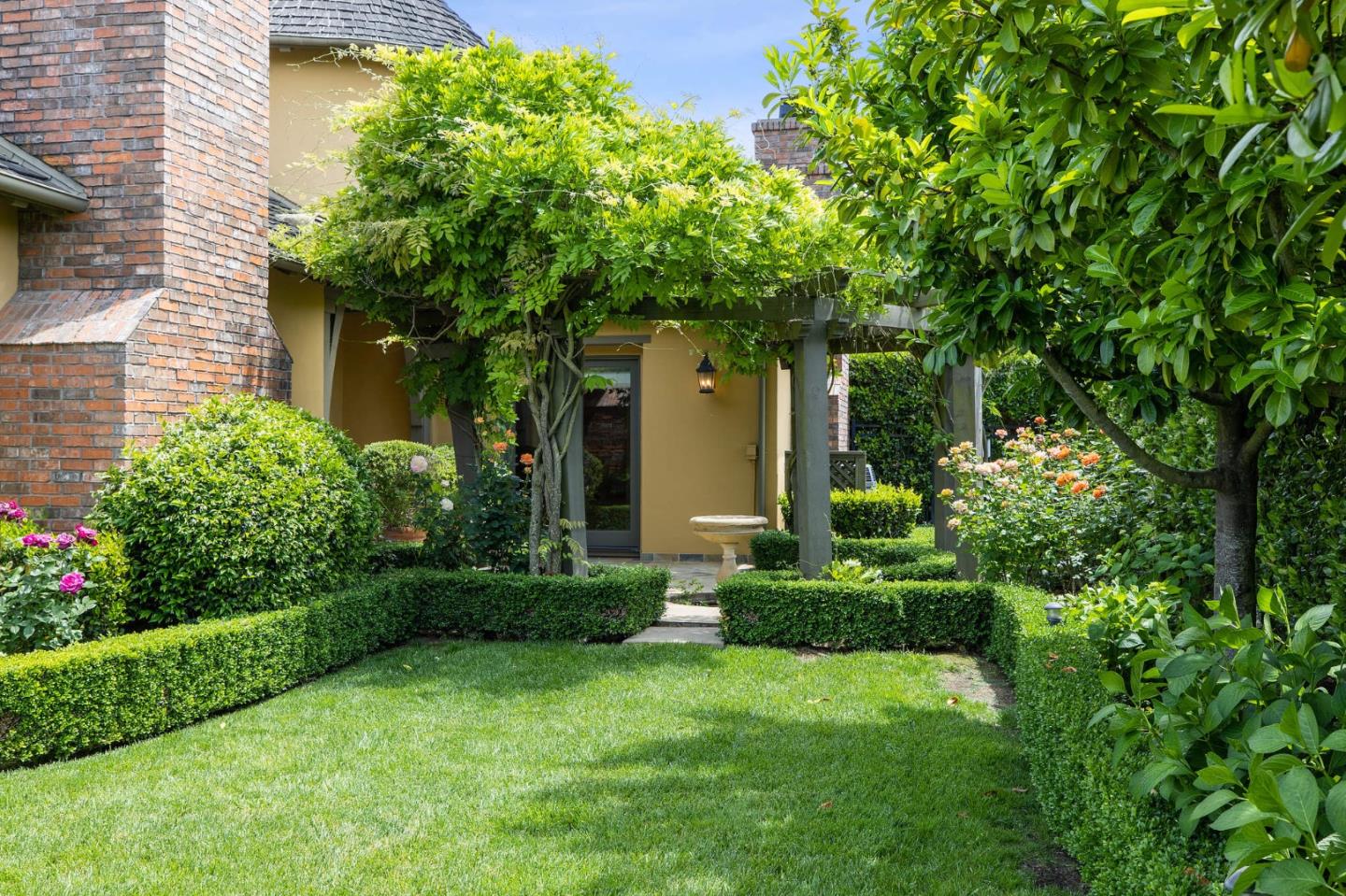 Detail Gallery Image 42 of 87 For 1305 Lions Peak Ln, San Martin,  CA 95046 - 4 Beds | 4/1 Baths