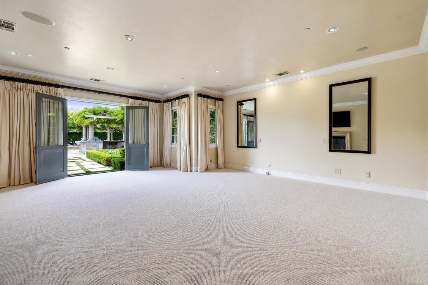 Detail Gallery Image 55 of 87 For 1305 Lions Peak Ln, San Martin,  CA 95046 - 4 Beds | 4/1 Baths