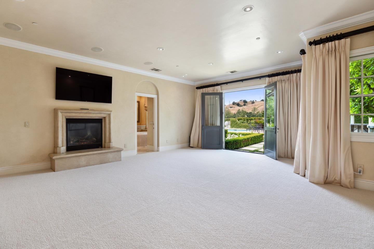 Detail Gallery Image 56 of 87 For 1305 Lions Peak Ln, San Martin,  CA 95046 - 4 Beds | 4/1 Baths