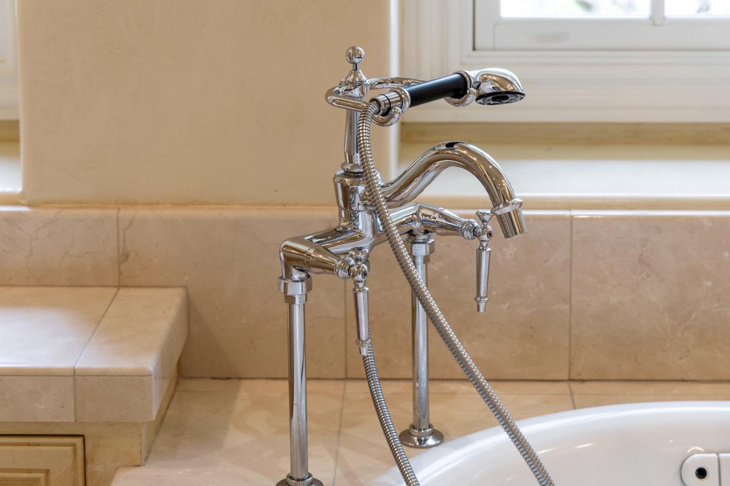 Detail Gallery Image 61 of 87 For 1305 Lions Peak Ln, San Martin,  CA 95046 - 4 Beds | 4/1 Baths
