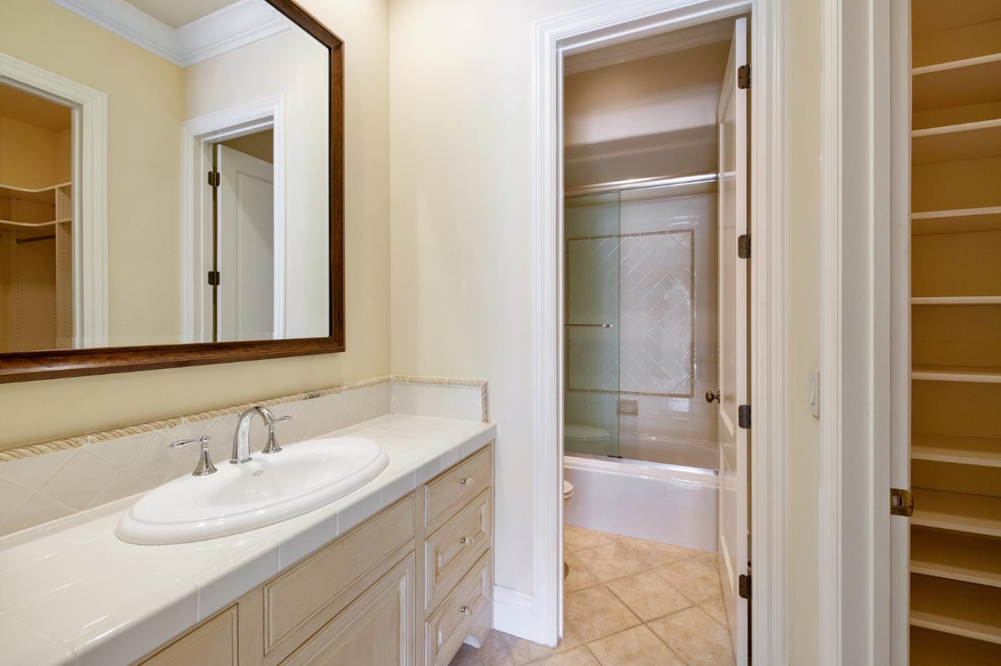 Detail Gallery Image 64 of 87 For 1305 Lions Peak Ln, San Martin,  CA 95046 - 4 Beds | 4/1 Baths