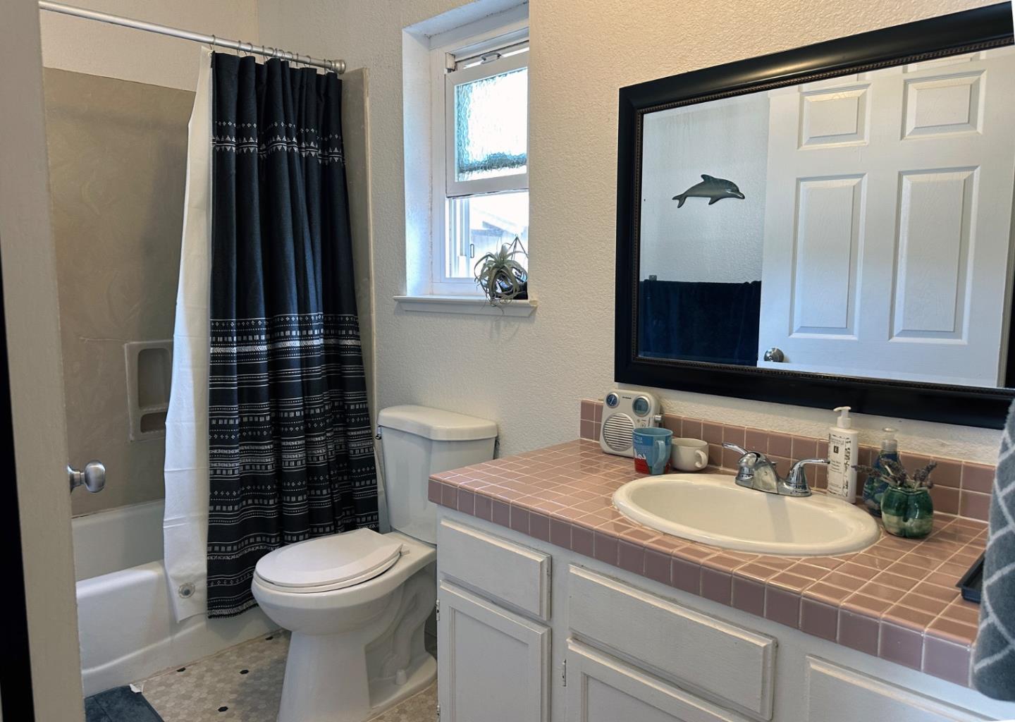 Detail Gallery Image 13 of 15 For 1608 Wren Pl, Santa Cruz,  CA 95062 - 2 Beds | 2/1 Baths